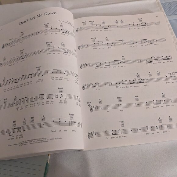 The Beatles Best Guitar Sheet Music Book - Picture 3 of 4